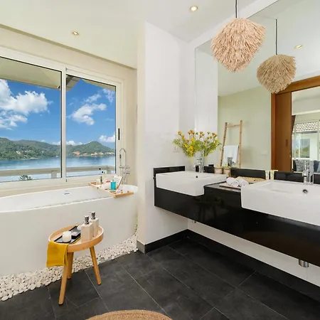 Stunning 5 Bedrooms Villa With Panoramic Sea View Por Bay Exterior photo
