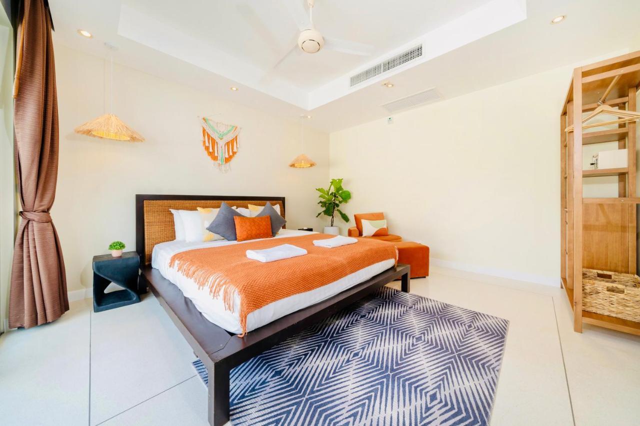 Stunning 5 Bedrooms With Panoramic Sea View וילה